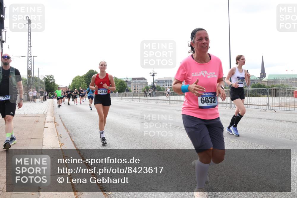 29.06.2025 - hella hamburg halbmarathon Lena Gebhardt http://msf.ph/oto/8423617 29.06.2025 10:28:16 Lombardsbrücke 2020, 13568, 12842, 5570, 6632, 1148, 3445, 5177, 5369, 5604, 5718, 5847, 5939, 6418, 6632, 7497, 7667, 7980, 8215, 8327, 9567, 9653, 9654, 9855, 10434, 11692, 11739, 12780, 12823, 12842, 13045, 13296, 13400, 13568, 13678, 13860, 14017, 14155, 15123, 15607, 15608, 16569, 16804, 18256, 18293, 18604, 19180 meine-sportfotos.de