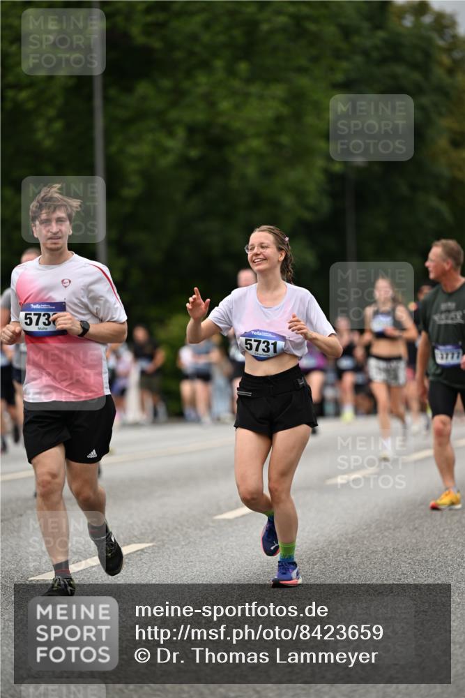 29.06.2025 - hella hamburg halbmarathon Dr. Thomas Lammeyer http://msf.ph/oto/8423659 29.06.2025 10:49:01 Kennedybrücke 1273, 1713, 2186, 2692, 3506, 3596, 4215, 5730, 5731, 6036, 6895, 6922, 7541, 7610, 7818, 8763, 9333, 10223, 10303, 10304, 10707 meine-sportfotos.de