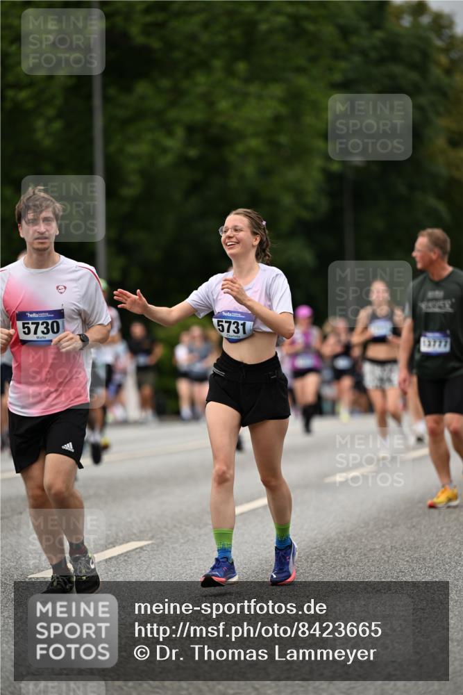 29.06.2025 - hella hamburg halbmarathon Dr. Thomas Lammeyer http://msf.ph/oto/8423665 29.06.2025 10:49:02 Kennedybrücke 1273, 1685, 1713, 2186, 2692, 3238, 3506, 3596, 4215, 5730, 5731, 6036, 6895, 6922, 7541, 7610, 7818, 8763, 10223, 10303, 10304, 10707 meine-sportfotos.de