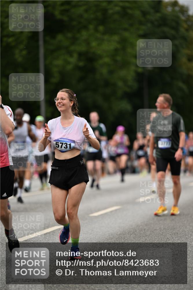 29.06.2025 - hella hamburg halbmarathon Dr. Thomas Lammeyer http://msf.ph/oto/8423683 29.06.2025 10:49:02 Kennedybrücke 1273, 1685, 1713, 2186, 2692, 3238, 3506, 3596, 4215, 5730, 5731, 6036, 6895, 6922, 7541, 7610, 7818, 8763, 10223, 10303, 10304, 10707 meine-sportfotos.de