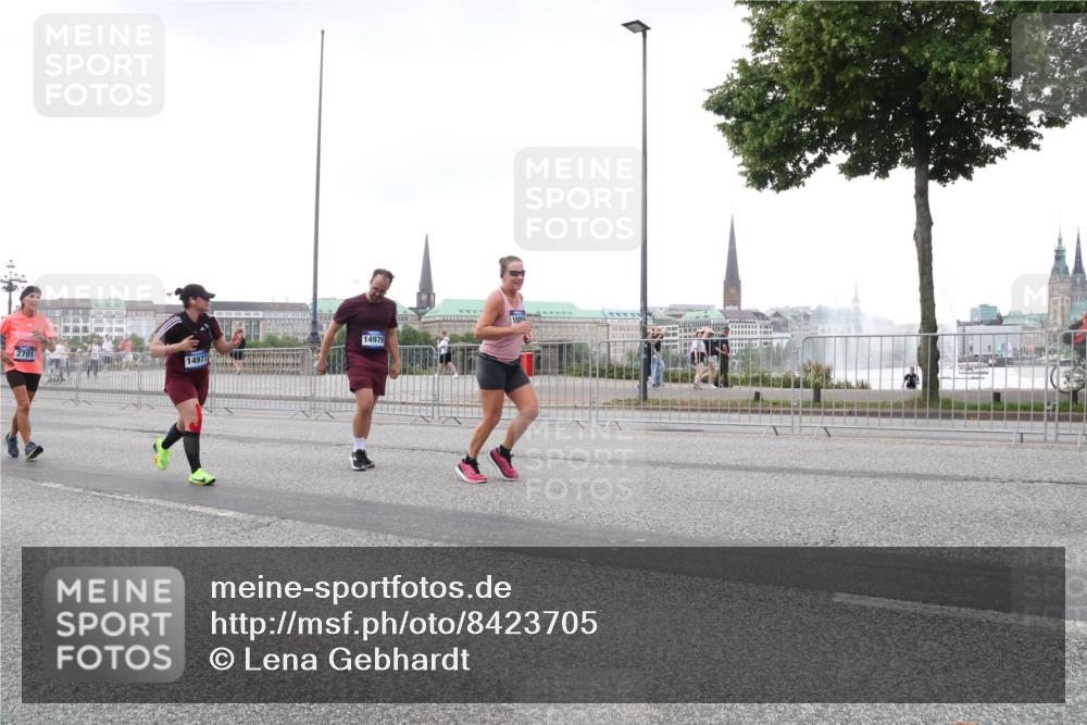 29.06.2025 - hella hamburg halbmarathon Lena Gebhardt http://msf.ph/oto/8423705 29.06.2025 10:53:09 Lombardsbrücke 2701, 14979, 14977, 1340, 1369, 1900, 1906, 2065, 2146, 2291, 2409, 2701, 2988, 3227, 3787, 4195, 4626, 4729, 5428, 5815, 6135, 6521, 7032, 7068, 7483, 7681, 7737, 8189, 8212, 8414, 8515, 8641, 8906, 9545, 9685, 9764, 10043, 10055, 10175, 10417, 10490, 10568, 10600, 10661, 10879, 10981, 11520, 11524, 11919, 12127, 12128, 12193, 12219, 12700, 12994, 13489, 13916, 13917, 14009, 14038, 14765, 14807, 14977, 14979, 16137 meine-sportfotos.de