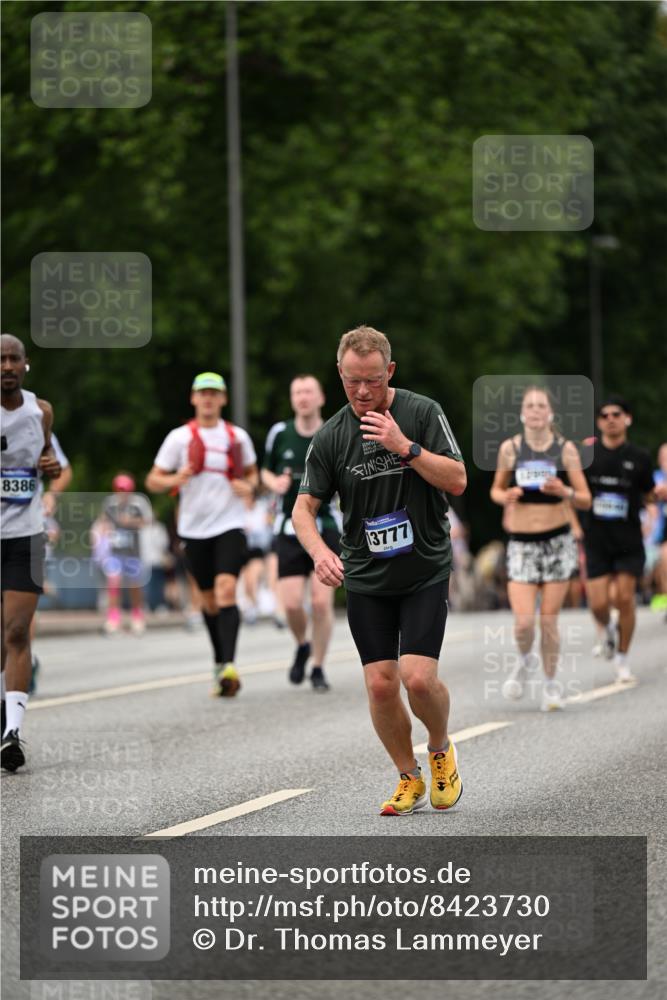 29.06.2025 - hella hamburg halbmarathon Dr. Thomas Lammeyer http://msf.ph/oto/8423730 29.06.2025 10:49:04 Kennedybrücke 1273, 1685, 1713, 2186, 2692, 3238, 3506, 3596, 4215, 5730, 5731, 6002, 6036, 6895, 6922, 7541, 7610, 7818, 10223, 10303, 10304 meine-sportfotos.de