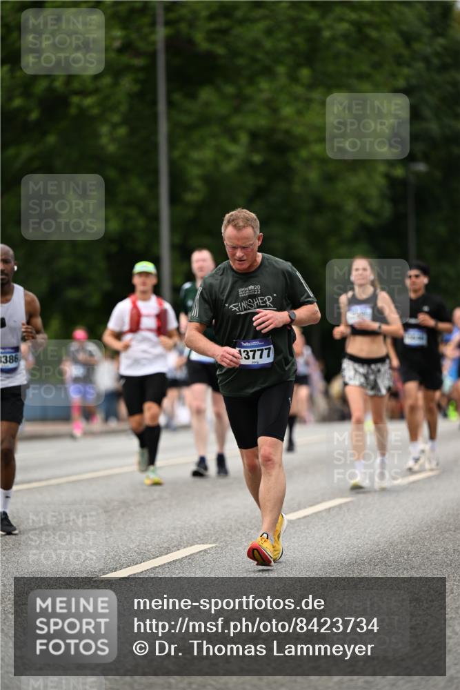 29.06.2025 - hella hamburg halbmarathon Dr. Thomas Lammeyer http://msf.ph/oto/8423734 29.06.2025 10:49:04 Kennedybrücke 1273, 1685, 1713, 2186, 2692, 3238, 3506, 3596, 4215, 5730, 5731, 6002, 6036, 6895, 6922, 7541, 7610, 7818, 10223, 10303, 10304 meine-sportfotos.de