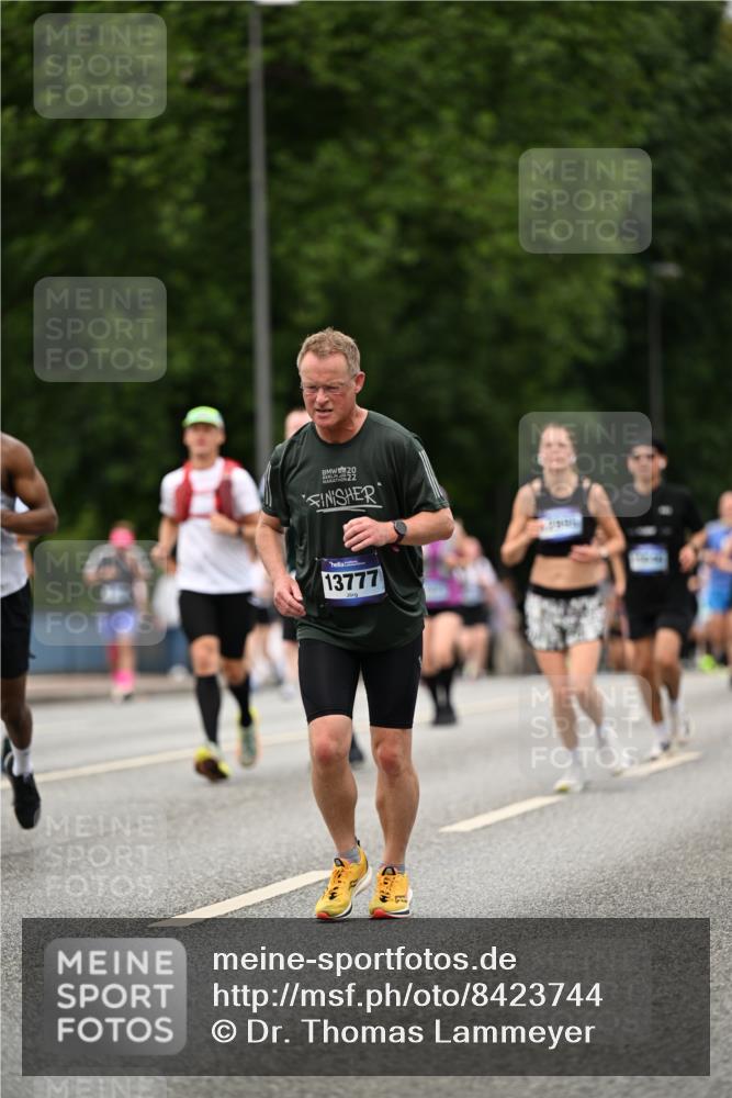 29.06.2025 - hella hamburg halbmarathon Dr. Thomas Lammeyer http://msf.ph/oto/8423744 29.06.2025 10:49:05 Kennedybrücke 1273, 1685, 1713, 2186, 2692, 3238, 3506, 3596, 4215, 5730, 5731, 6002, 6036, 6895, 6922, 7541, 7610, 7818, 8605, 10223, 10303, 10304 meine-sportfotos.de
