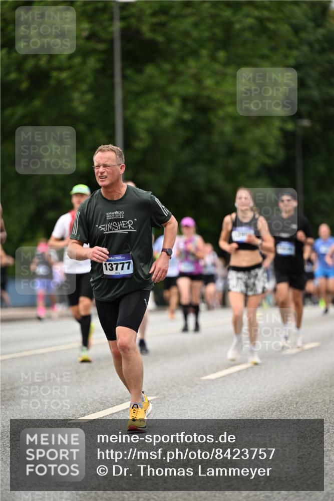 29.06.2025 - hella hamburg halbmarathon Dr. Thomas Lammeyer http://msf.ph/oto/8423757 29.06.2025 10:49:05 Kennedybrücke 1273, 1685, 1713, 2186, 2692, 3238, 3506, 3596, 4215, 5730, 5731, 6002, 6036, 6895, 6922, 7541, 7610, 7818, 8605, 10223, 10303, 10304 meine-sportfotos.de