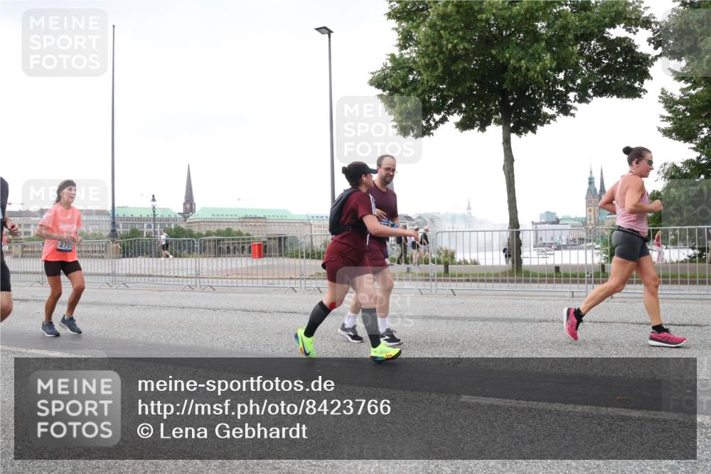29.06.2025 - hella hamburg halbmarathon Lena Gebhardt http://msf.ph/oto/8423766 29.06.2025 10:53:11 Lombardsbrücke 270, 1340, 1900, 1906, 2065, 2146, 2291, 2409, 2701, 2988, 3226, 3787, 4195, 4626, 4729, 5428, 5815, 6135, 6521, 7032, 7068, 7483, 7681, 7737, 7876, 8189, 8212, 8414, 8515, 8641, 8906, 9545, 9685, 9764, 10043, 10055, 10175, 10417, 10490, 10568, 10661, 10879, 10981, 11520, 11524, 11919, 12127, 12128, 12193, 12219, 12700, 12994, 13489, 13916, 13917, 14009, 14038, 14765, 14807, 14977, 14979, 16137 meine-sportfotos.de