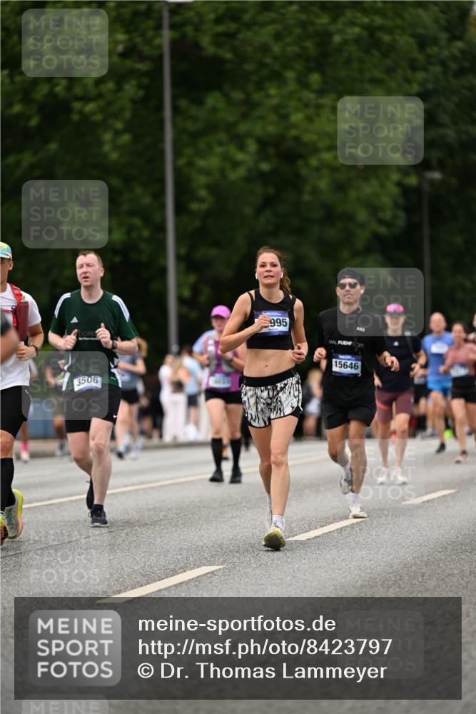 29.06.2025 - hella hamburg halbmarathon Dr. Thomas Lammeyer http://msf.ph/oto/8423797 29.06.2025 10:49:06 Kennedybrücke 1273, 1685, 1713, 2186, 2692, 3238, 3506, 3596, 4215, 5730, 5731, 6002, 6036, 6895, 6922, 7541, 7610, 7818, 8605, 10223, 10303, 10304 meine-sportfotos.de