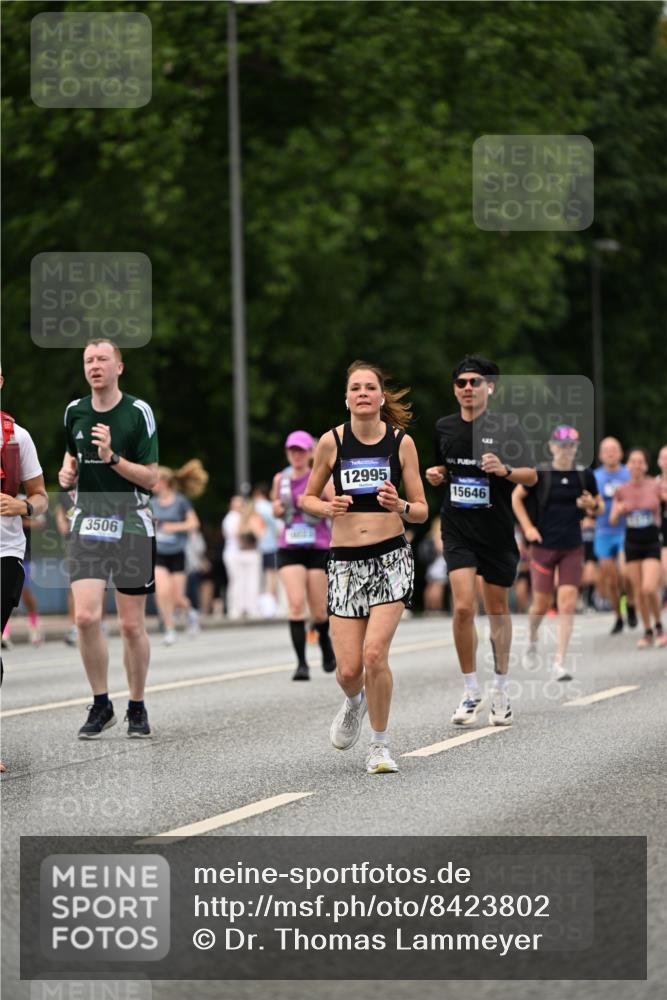 29.06.2025 - hella hamburg halbmarathon Dr. Thomas Lammeyer http://msf.ph/oto/8423802 29.06.2025 10:49:07 Kennedybrücke 1273, 1685, 1713, 2186, 2692, 3238, 3506, 3596, 4215, 5730, 5731, 6002, 6895, 6922, 7541, 7610, 7818, 8605, 10223, 10303, 10304 meine-sportfotos.de