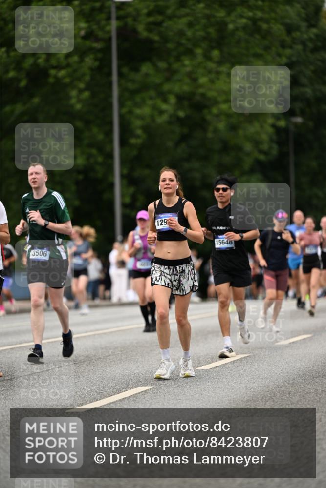 29.06.2025 - hella hamburg halbmarathon Dr. Thomas Lammeyer http://msf.ph/oto/8423807 29.06.2025 10:49:07 Kennedybrücke 1273, 1685, 1713, 2186, 2692, 3238, 3506, 3596, 4215, 5730, 5731, 6002, 6895, 6922, 7541, 7610, 7818, 8605, 10223, 10303, 10304 meine-sportfotos.de