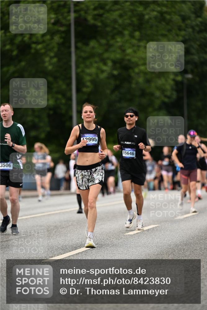 29.06.2025 - hella hamburg halbmarathon Dr. Thomas Lammeyer http://msf.ph/oto/8423830 29.06.2025 10:49:07 Kennedybrücke 1273, 1685, 1713, 2186, 2692, 3238, 3506, 3596, 4215, 5730, 5731, 6002, 6895, 6922, 7541, 7610, 7818, 8605, 10223, 10303, 10304 meine-sportfotos.de