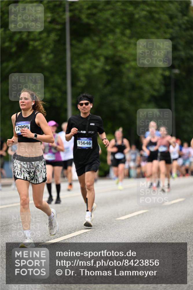 29.06.2025 - hella hamburg halbmarathon Dr. Thomas Lammeyer http://msf.ph/oto/8423856 29.06.2025 10:49:08 Kennedybrücke 1273, 1685, 1713, 2692, 3238, 3506, 3596, 4215, 5730, 5731, 6002, 6895, 6922, 7541, 7610, 7818, 8605, 10223, 10303, 10304 meine-sportfotos.de