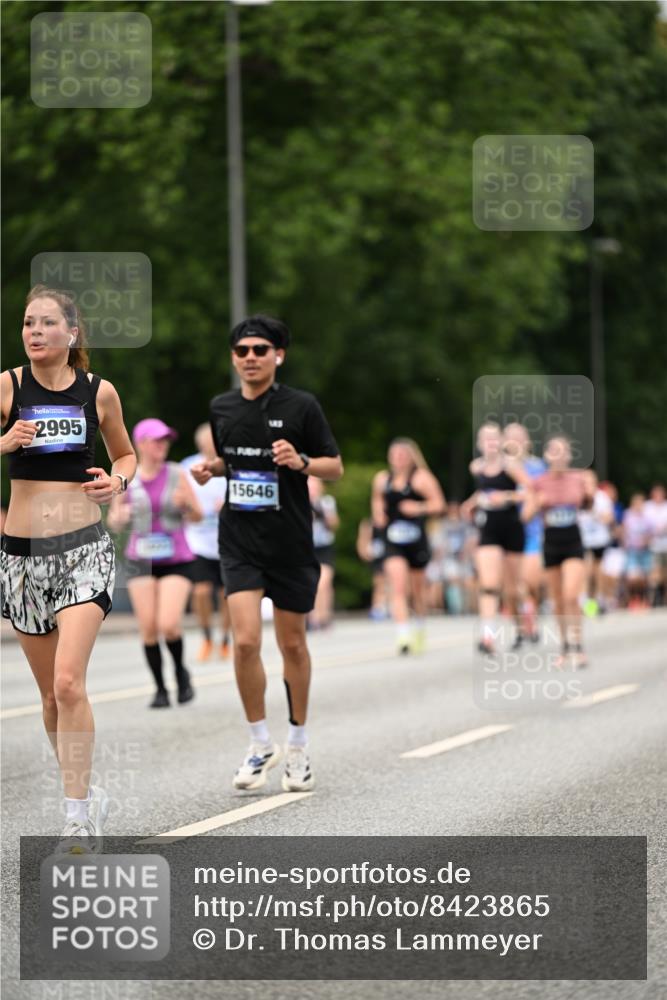 29.06.2025 - hella hamburg halbmarathon Dr. Thomas Lammeyer http://msf.ph/oto/8423865 29.06.2025 10:49:09 Kennedybrücke 1273, 1685, 1713, 3238, 3506, 3596, 4215, 5730, 5731, 6002, 6895, 6922, 7216, 7541, 7610, 7818, 8605, 9085, 10223, 10303, 10304 meine-sportfotos.de