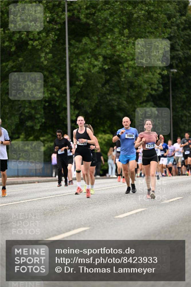 29.06.2025 - hella hamburg halbmarathon Dr. Thomas Lammeyer http://msf.ph/oto/8423933 29.06.2025 10:49:11 Kennedybrücke 1273, 1685, 1713, 3238, 3506, 4215, 5730, 5731, 6002, 6895, 6922, 7216, 7541, 7610, 7818, 8605, 9084, 9085, 10223, 10303, 10304 meine-sportfotos.de