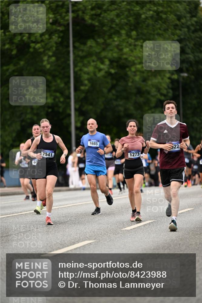 29.06.2025 - hella hamburg halbmarathon Dr. Thomas Lammeyer http://msf.ph/oto/8423988 29.06.2025 10:49:13 Kennedybrücke 1273, 1685, 1713, 3238, 3506, 4215, 5730, 5731, 6002, 6922, 7216, 7541, 7610, 7818, 8605, 9084, 9085, 10223, 10303, 10304 meine-sportfotos.de