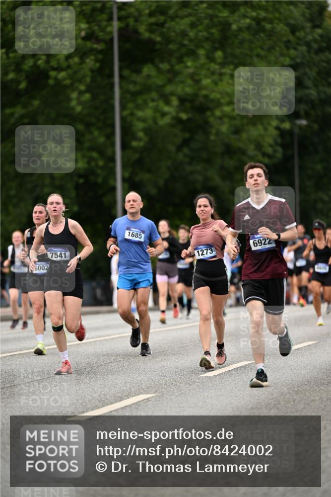 29.06.2025 - hella hamburg halbmarathon Dr. Thomas Lammeyer http://msf.ph/oto/8424002 29.06.2025 10:49:13 Kennedybrücke 1273, 1685, 1713, 3238, 3506, 4215, 5730, 5731, 6002, 6922, 7216, 7541, 7610, 7818, 8605, 9084, 9085, 10223, 10303, 10304 meine-sportfotos.de