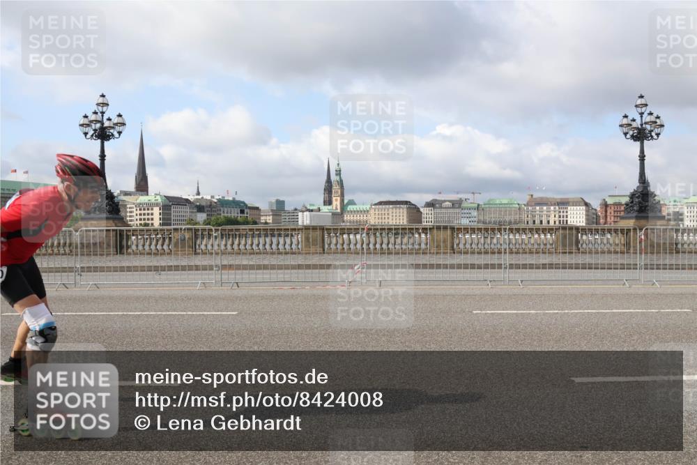 29.06.2025 - hella hamburg halbmarathon Lena Gebhardt http://msf.ph/oto/8424008 29.06.2025 08:58:13 Lombardsbrücke 0 meine-sportfotos.de