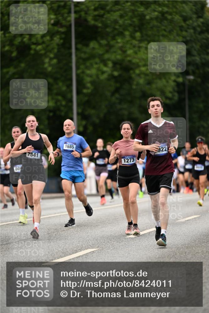 29.06.2025 - hella hamburg halbmarathon Dr. Thomas Lammeyer http://msf.ph/oto/8424011 29.06.2025 10:49:14 Kennedybrücke 1273, 1685, 1713, 3238, 3506, 4215, 5730, 5731, 6002, 6922, 7216, 7541, 7610, 7818, 8605, 9084, 9085, 10223, 10303, 10304 meine-sportfotos.de