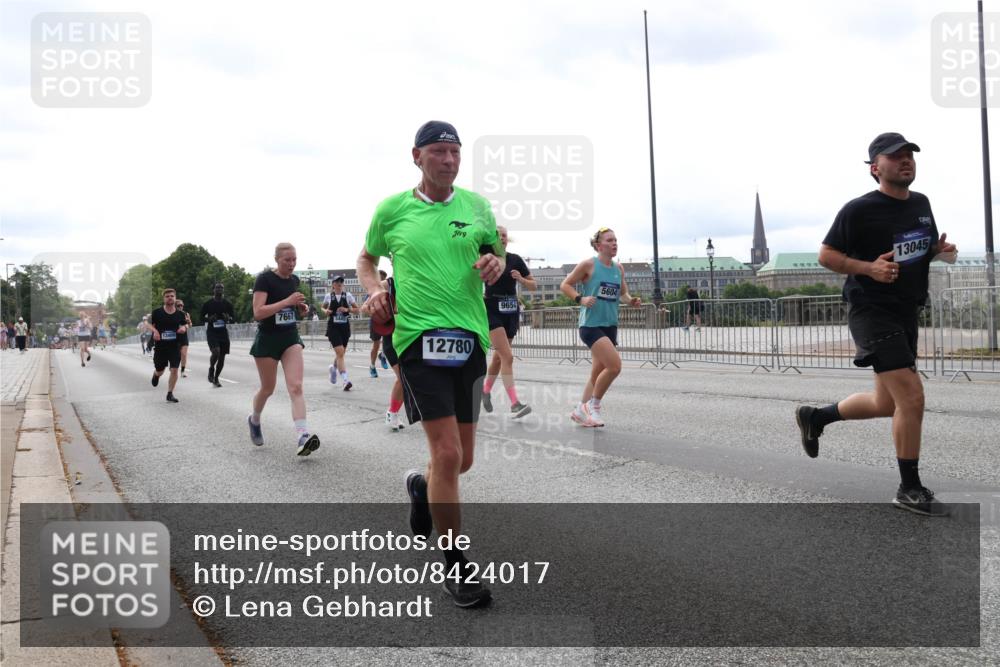 29.06.2025 - hella hamburg halbmarathon Lena Gebhardt http://msf.ph/oto/8424017 29.06.2025 10:28:23 Lombardsbrücke 7667, 3445, 12780, 9654, 5604, 13045, 1148, 3445, 5369, 5604, 5718, 5847, 5903, 5939, 6102, 6418, 6632, 7497, 7667, 7980, 8215, 8327, 8560, 9567, 9642, 9653, 9654, 9716, 9855, 10434, 11692, 11739, 12780, 12842, 13045, 13296, 13400, 13568, 13678, 14017, 14155, 15123, 15608, 16125, 18256, 18293, 18604, 19180 meine-sportfotos.de
