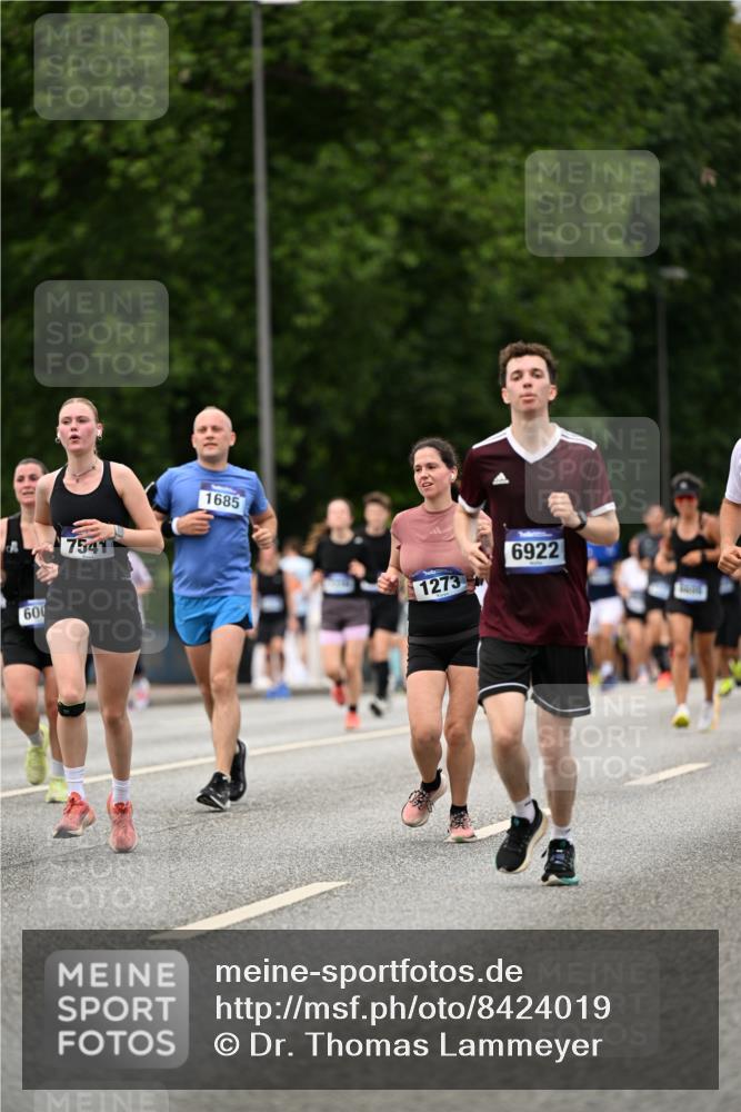 29.06.2025 - hella hamburg halbmarathon Dr. Thomas Lammeyer http://msf.ph/oto/8424019 29.06.2025 10:49:14 Kennedybrücke 1273, 1685, 1713, 3238, 3506, 4215, 5730, 5731, 6002, 6922, 7216, 7541, 7610, 7818, 8605, 9084, 9085, 10223, 10303, 10304 meine-sportfotos.de
