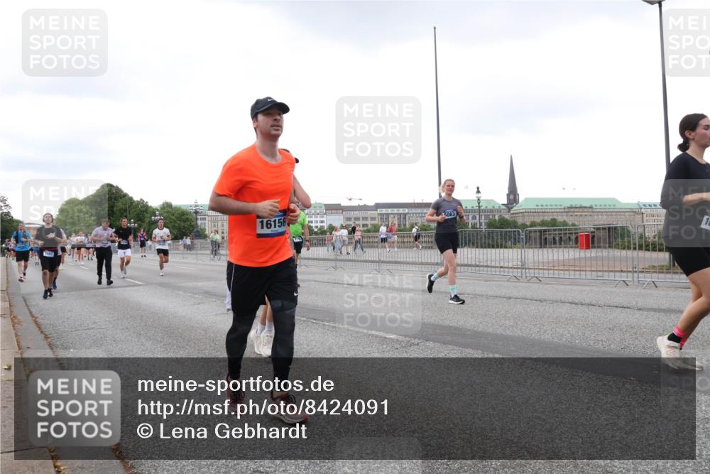 29.06.2025 - hella hamburg halbmarathon Lena Gebhardt http://msf.ph/oto/8424091 29.06.2025 10:53:15 Lombardsbrücke 7483, 16156, 5083, 1340, 1709, 1900, 1906, 1984, 2065, 2146, 2291, 2409, 2701, 2988, 3226, 3787, 4195, 4595, 4626, 4729, 5428, 5562, 5815, 6041, 6044, 6135, 6521, 7032, 7068, 7483, 7611, 7681, 7737, 7876, 8189, 8212, 8414, 8515, 8906, 9456, 9545, 9685, 9764, 9785, 10043, 10055, 10175, 10417, 10490, 10568, 10661, 10981, 11520, 11524, 11919, 12127, 12128, 12193, 12219, 12700, 13489, 13916, 13917, 14009, 14038, 14765, 14807, 14977, 14979, 16137 meine-sportfotos.de