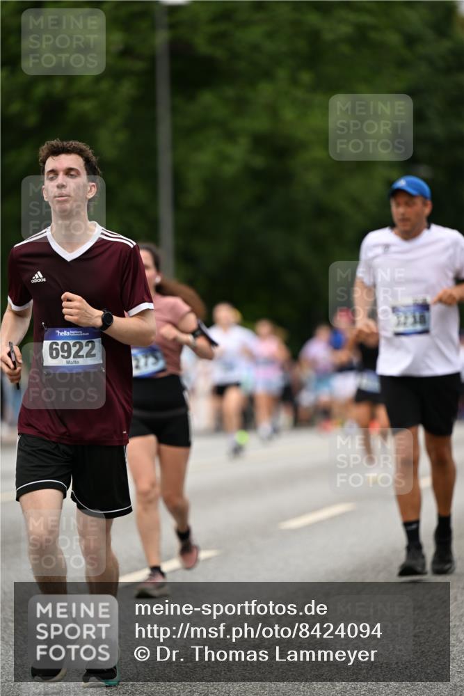 29.06.2025 - hella hamburg halbmarathon Dr. Thomas Lammeyer http://msf.ph/oto/8424094 29.06.2025 10:49:16 Kennedybrücke 1024, 1273, 1685, 1713, 3238, 3506, 4215, 5730, 5731, 6002, 6841, 6922, 7216, 7541, 7610, 7818, 8605, 8745, 9084, 9085, 10223, 10303, 10304 meine-sportfotos.de