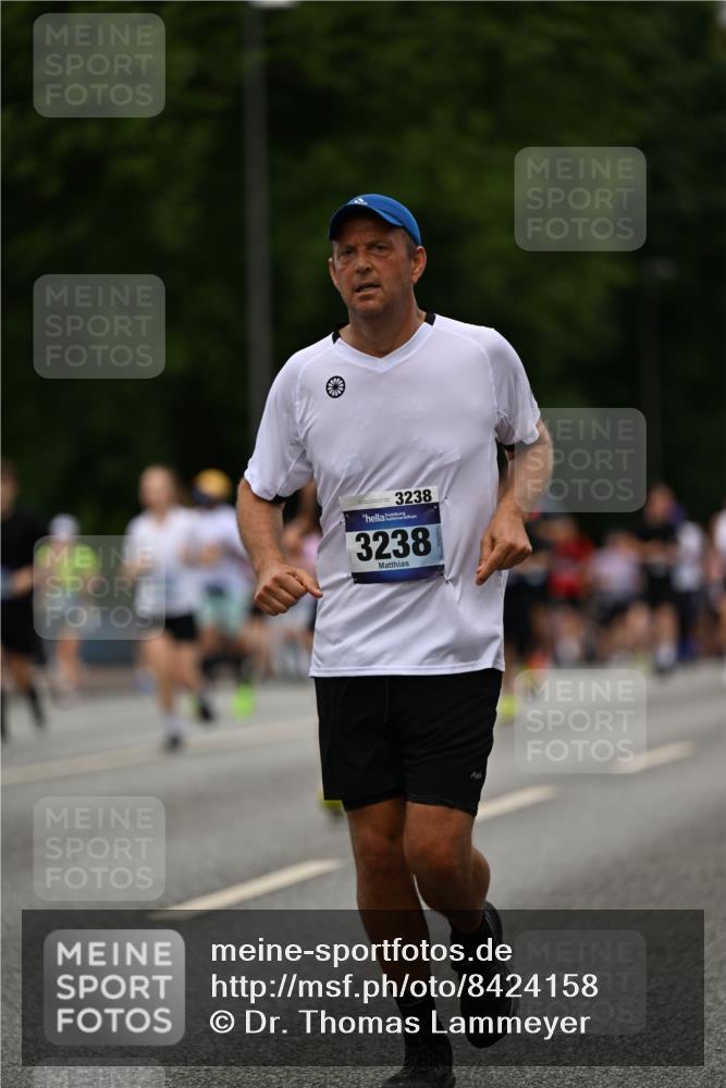 29.06.2025 - hella hamburg halbmarathon Dr. Thomas Lammeyer http://msf.ph/oto/8424158 29.06.2025 10:49:19 Kennedybrücke 1024, 1273, 1685, 1713, 1798, 3238, 3506, 6002, 6841, 6922, 7216, 7541, 7610, 7818, 8605, 8745, 8907, 9084, 9085, 10223, 10303, 10304 meine-sportfotos.de