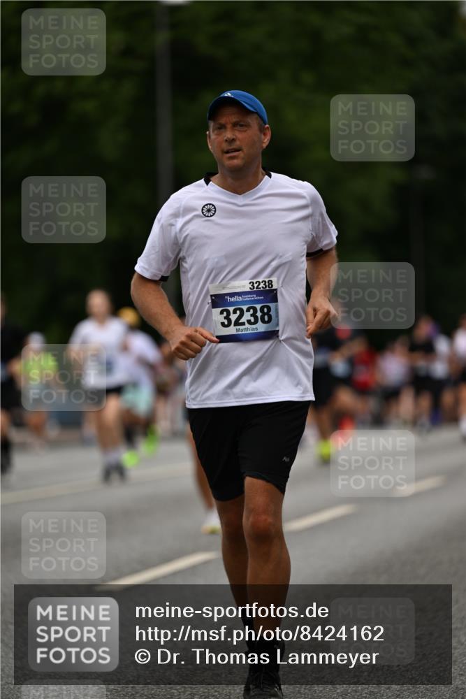 29.06.2025 - hella hamburg halbmarathon Dr. Thomas Lammeyer http://msf.ph/oto/8424162 29.06.2025 10:49:19 Kennedybrücke 1024, 1273, 1685, 1713, 1798, 3238, 3506, 6002, 6841, 6922, 7216, 7541, 7610, 7818, 8605, 8745, 8907, 9084, 9085, 10223, 10303, 10304 meine-sportfotos.de
