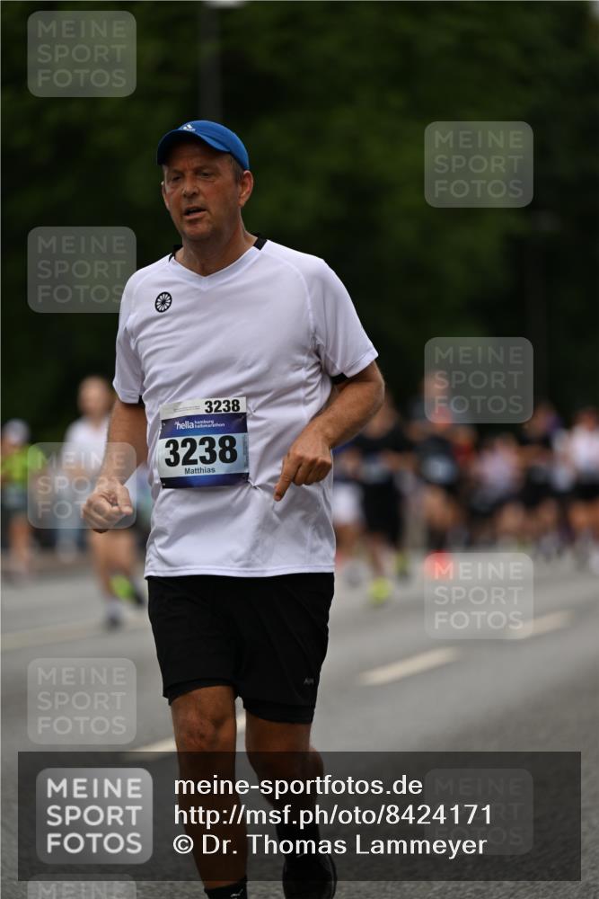 29.06.2025 - hella hamburg halbmarathon Dr. Thomas Lammeyer http://msf.ph/oto/8424171 29.06.2025 10:49:19 Kennedybrücke 1024, 1273, 1685, 1713, 1798, 3238, 3506, 6002, 6841, 6922, 7216, 7541, 7610, 7818, 8605, 8745, 8907, 9084, 9085, 10223, 10303, 10304 meine-sportfotos.de