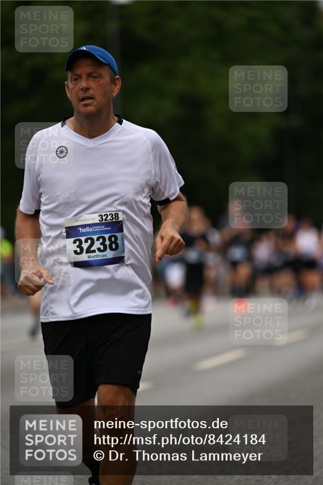 29.06.2025 - hella hamburg halbmarathon Dr. Thomas Lammeyer http://msf.ph/oto/8424184 29.06.2025 10:49:20 Kennedybrücke 1024, 1273, 1685, 1713, 1798, 3238, 3506, 4388, 6002, 6841, 6888, 6922, 7216, 7541, 7610, 8605, 8745, 8907, 9084, 9085, 10223, 10303, 10304 meine-sportfotos.de