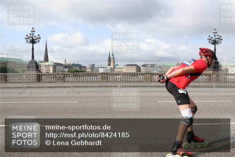 29.06.2025 - hella hamburg halbmarathon Lena Gebhardt http://msf.ph/oto/8424185 29.06.2025 08:58:14 Lombardsbrücke 100 meine-sportfotos.de