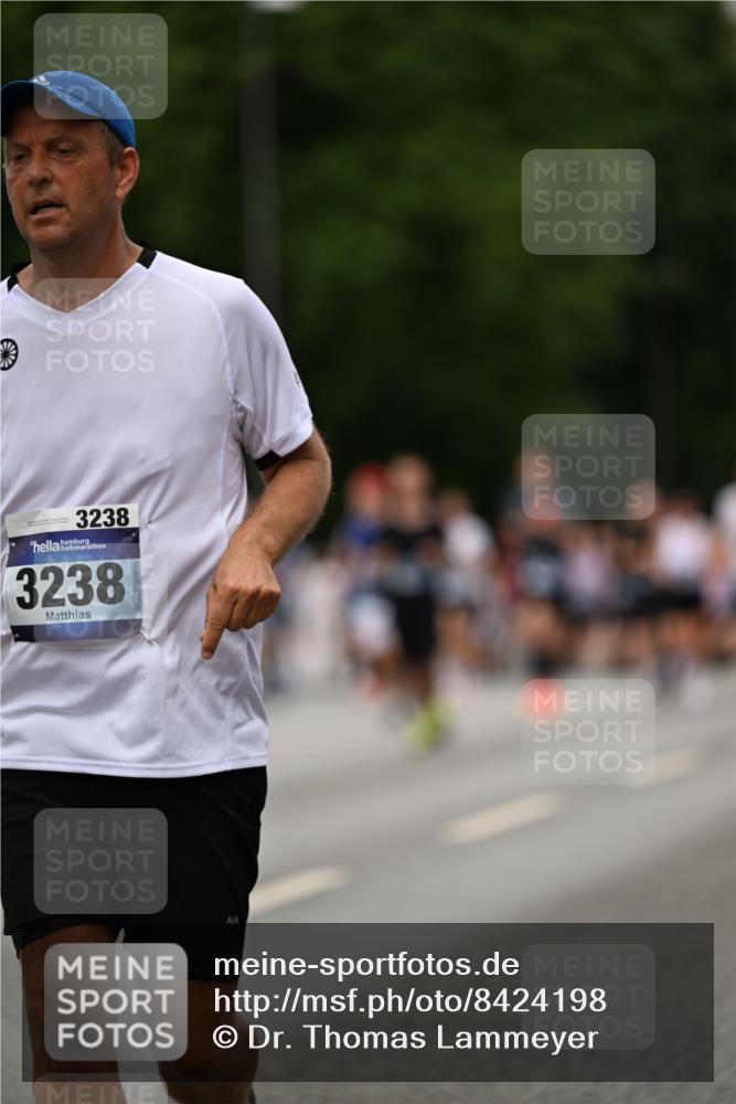 29.06.2025 - hella hamburg halbmarathon Dr. Thomas Lammeyer http://msf.ph/oto/8424198 29.06.2025 10:49:20 Kennedybrücke 1024, 1273, 1685, 1713, 1798, 3238, 3506, 4388, 6002, 6841, 6888, 6922, 7216, 7541, 7610, 8605, 8745, 8907, 9084, 9085, 10223, 10303, 10304 meine-sportfotos.de