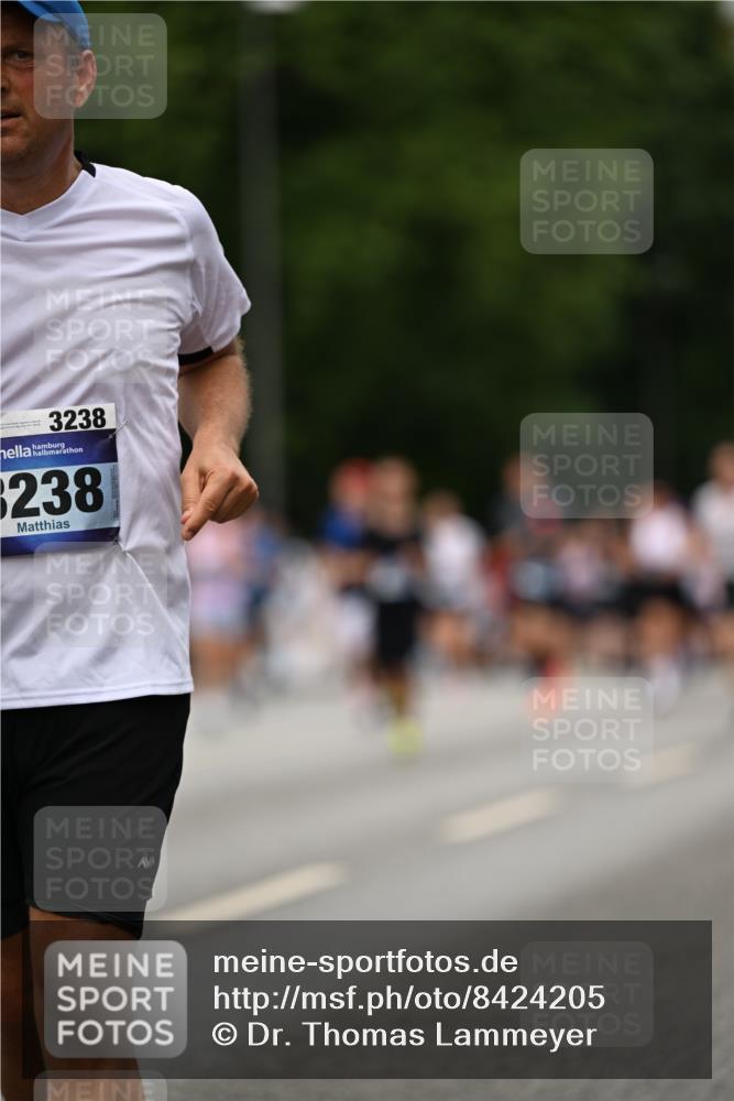 29.06.2025 - hella hamburg halbmarathon Dr. Thomas Lammeyer http://msf.ph/oto/8424205 29.06.2025 10:49:20 Kennedybrücke 1024, 1273, 1685, 1713, 1798, 3238, 3506, 4388, 6002, 6841, 6888, 6922, 7216, 7541, 7610, 8605, 8745, 8907, 9084, 9085, 10223, 10303, 10304 meine-sportfotos.de