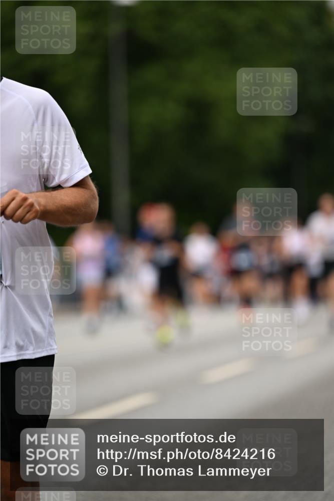 29.06.2025 - hella hamburg halbmarathon Dr. Thomas Lammeyer http://msf.ph/oto/8424216 29.06.2025 10:49:21 Kennedybrücke 1024, 1273, 1685, 1713, 1798, 3238, 3506, 4388, 6002, 6841, 6888, 6922, 7216, 7541, 8605, 8745, 8907, 9084, 9085, 10223, 10303, 10304 meine-sportfotos.de