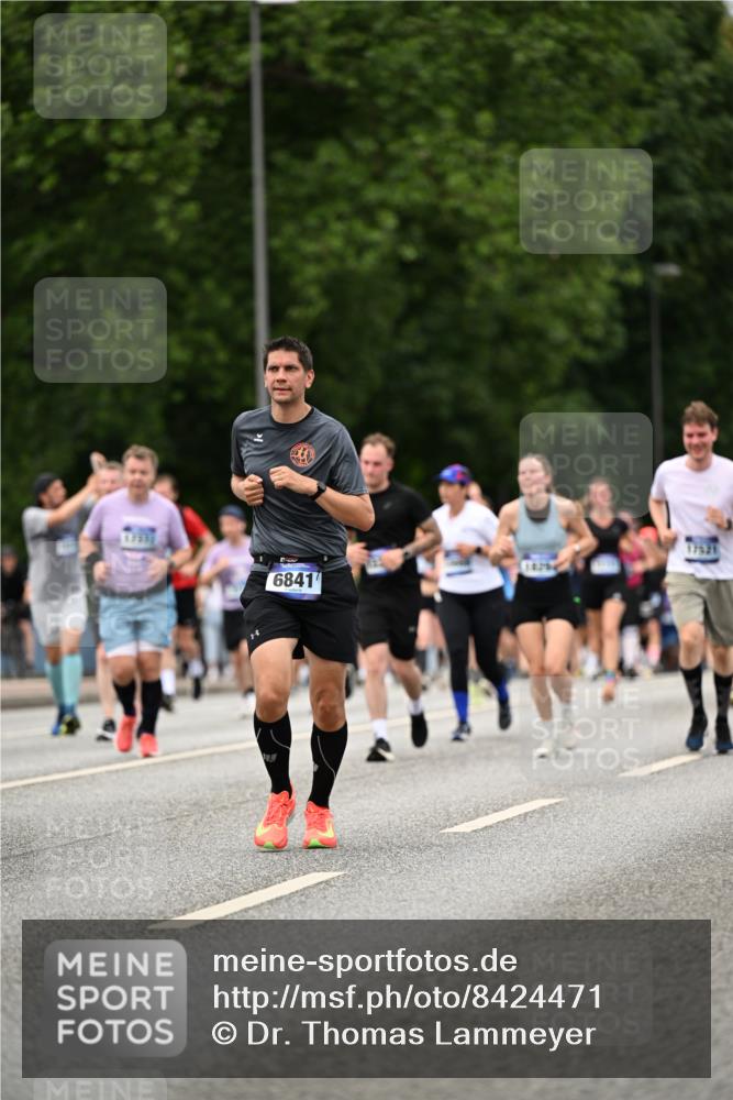 29.06.2025 - hella hamburg halbmarathon Dr. Thomas Lammeyer http://msf.ph/oto/8424471 29.06.2025 10:49:28 Kennedybrücke 1024, 1273, 1685, 1713, 1798, 3238, 3570, 4275, 4337, 4388, 5949, 6002, 6841, 6888, 7216, 7541, 8605, 8745, 8907, 9084, 9085, 10223, 10668 meine-sportfotos.de