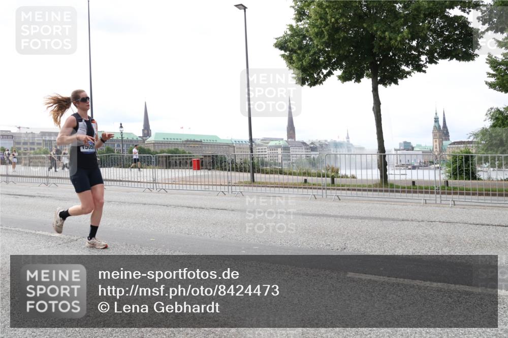 29.06.2025 - hella hamburg halbmarathon Lena Gebhardt http://msf.ph/oto/8424473 29.06.2025 10:28:28 Lombardsbrücke 1505, 3445, 4700, 5369, 5604, 5718, 5903, 5939, 6102, 6418, 6632, 7667, 7980, 8215, 8327, 8560, 9642, 9653, 9654, 9716, 9855, 10434, 11692, 12780, 12842, 13045, 13296, 13400, 13568, 13678, 14017, 14155, 15123, 15256, 15608, 16125, 16643, 18256, 18293, 18604, 19180 meine-sportfotos.de