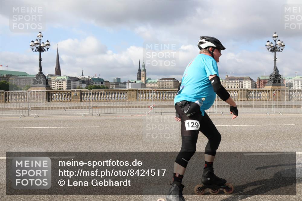 29.06.2025 - hella hamburg halbmarathon Lena Gebhardt http://msf.ph/oto/8424517 29.06.2025 08:58:25 Lombardsbrücke 129 meine-sportfotos.de