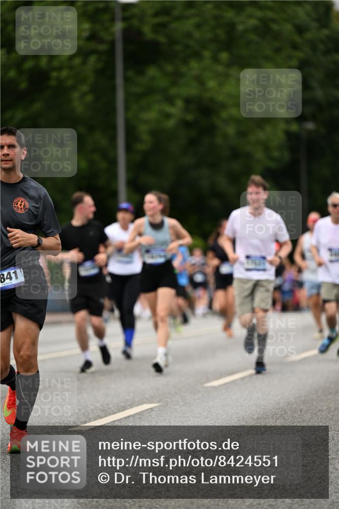 29.06.2025 - hella hamburg halbmarathon Dr. Thomas Lammeyer http://msf.ph/oto/8424551 29.06.2025 10:49:31 Kennedybrücke 1024, 1273, 1685, 1774, 1798, 2779, 3238, 3570, 4275, 4337, 4388, 5099, 5949, 6002, 6841, 6888, 7216, 7859, 8605, 8745, 8907, 9084, 9085, 10668 meine-sportfotos.de