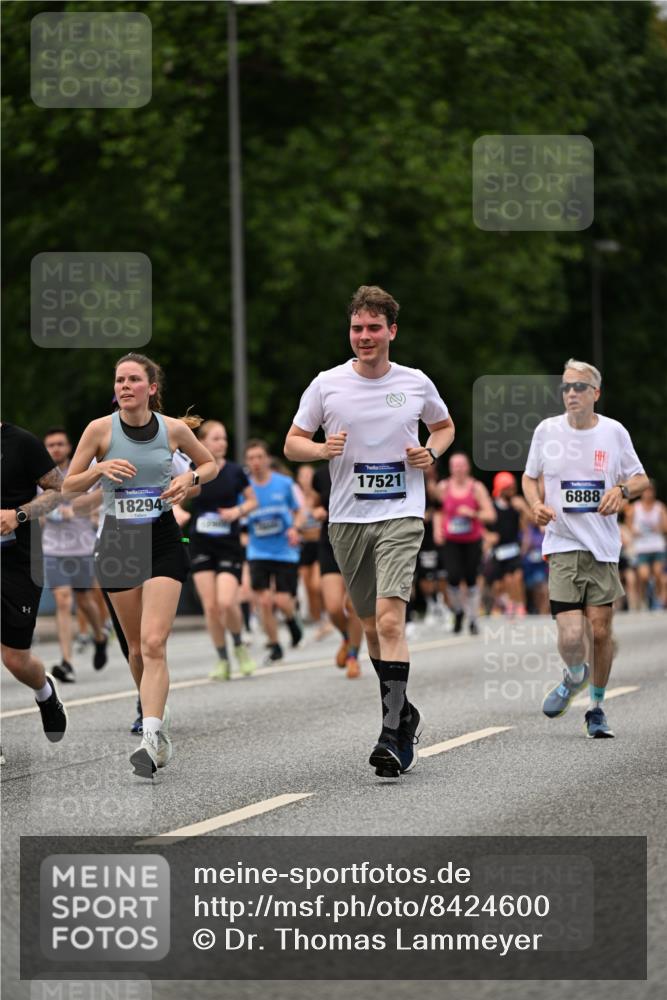 29.06.2025 - hella hamburg halbmarathon Dr. Thomas Lammeyer http://msf.ph/oto/8424600 29.06.2025 10:49:32 Kennedybrücke 1024, 1685, 1774, 1798, 2779, 3238, 3570, 4275, 4337, 4388, 5099, 5949, 6002, 6841, 6888, 7216, 7859, 8605, 8745, 8907, 9084, 9085, 10668 meine-sportfotos.de