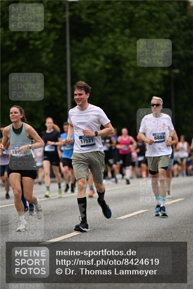 29.06.2025 - hella hamburg halbmarathon Dr. Thomas Lammeyer http://msf.ph/oto/8424619 29.06.2025 10:49:33 Kennedybrücke 1024, 1774, 1798, 2550, 2779, 3570, 4275, 4337, 4388, 5099, 5949, 6002, 6841, 6888, 7216, 7859, 8605, 8745, 8907, 9084, 9085, 10668, 10727 meine-sportfotos.de