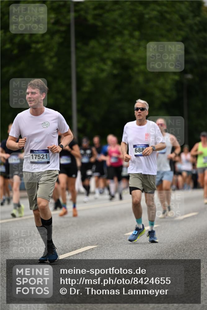 29.06.2025 - hella hamburg halbmarathon Dr. Thomas Lammeyer http://msf.ph/oto/8424655 29.06.2025 10:49:34 Kennedybrücke 1024, 1774, 1798, 2550, 2779, 3570, 4275, 4337, 4388, 5099, 5949, 6841, 6888, 7216, 7859, 8605, 8745, 8907, 9084, 9085, 10668, 10727 meine-sportfotos.de