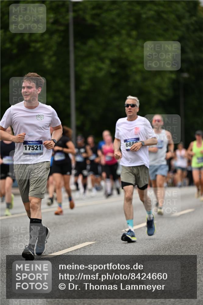 29.06.2025 - hella hamburg halbmarathon Dr. Thomas Lammeyer http://msf.ph/oto/8424660 29.06.2025 10:49:34 Kennedybrücke 1024, 1774, 1798, 2550, 2779, 3570, 4275, 4337, 4388, 5099, 5949, 6841, 6888, 7216, 7859, 8605, 8745, 8907, 9084, 9085, 10668, 10727 meine-sportfotos.de