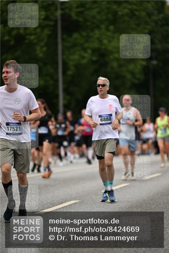 29.06.2025 - hella hamburg halbmarathon Dr. Thomas Lammeyer http://msf.ph/oto/8424669 29.06.2025 10:49:34 Kennedybrücke 1024, 1774, 1798, 2550, 2779, 3570, 4275, 4337, 4388, 5099, 5949, 6841, 6888, 7216, 7859, 8605, 8745, 8907, 9084, 9085, 10668, 10727 meine-sportfotos.de