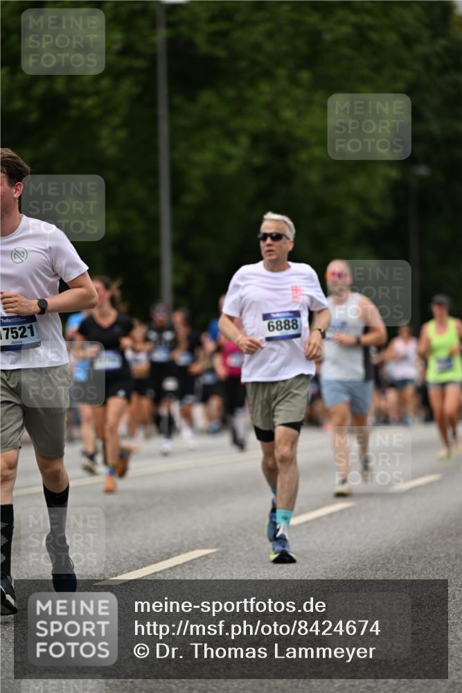 29.06.2025 - hella hamburg halbmarathon Dr. Thomas Lammeyer http://msf.ph/oto/8424674 29.06.2025 10:49:34 Kennedybrücke 1024, 1774, 1798, 2550, 2779, 3570, 4275, 4337, 4388, 5099, 5949, 6841, 6888, 7216, 7859, 8605, 8745, 8907, 9084, 9085, 10668, 10727 meine-sportfotos.de