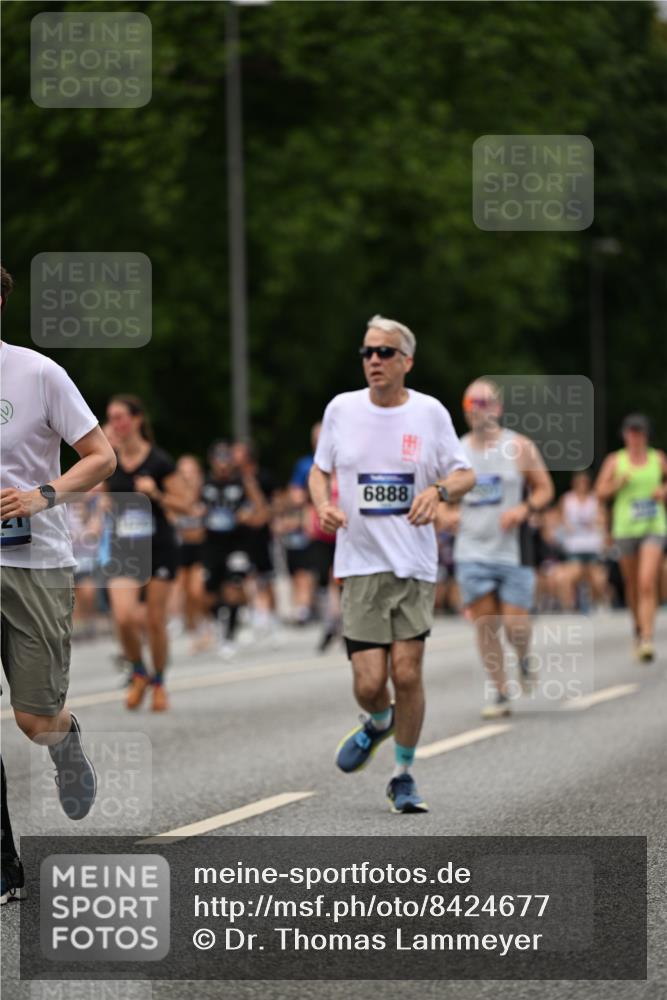 29.06.2025 - hella hamburg halbmarathon Dr. Thomas Lammeyer http://msf.ph/oto/8424677 29.06.2025 10:49:35 Kennedybrücke 1024, 1774, 1798, 2550, 2779, 3570, 4275, 4337, 4388, 5099, 5949, 6841, 6888, 7216, 7859, 8605, 8745, 8907, 9084, 9085, 10668, 10727 meine-sportfotos.de