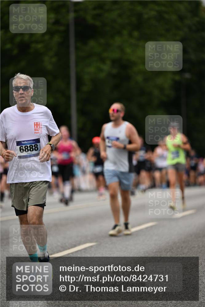 29.06.2025 - hella hamburg halbmarathon Dr. Thomas Lammeyer http://msf.ph/oto/8424731 29.06.2025 10:49:36 Kennedybrücke 1024, 1774, 1798, 2550, 2779, 3570, 4275, 4337, 4388, 5099, 5949, 6841, 6888, 7216, 7859, 7912, 8745, 8907, 9084, 9085, 10668, 10727 meine-sportfotos.de