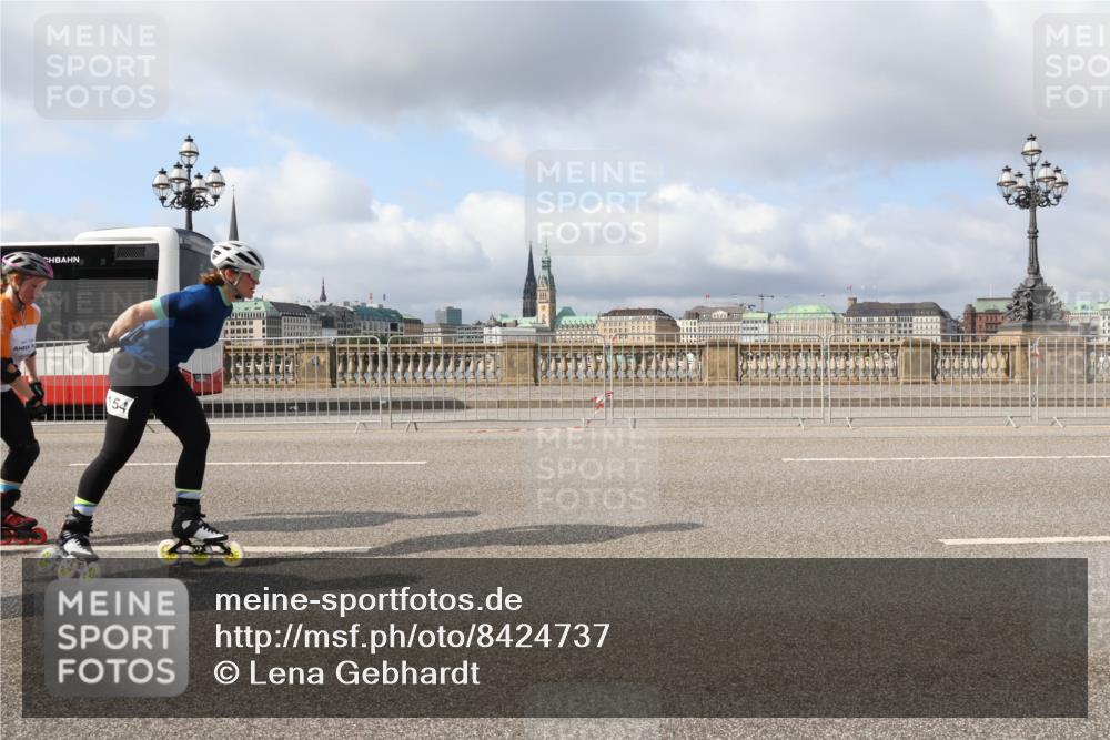 29.06.2025 - hella hamburg halbmarathon Lena Gebhardt http://msf.ph/oto/8424737 29.06.2025 08:58:44 Lombardsbrücke 154 meine-sportfotos.de