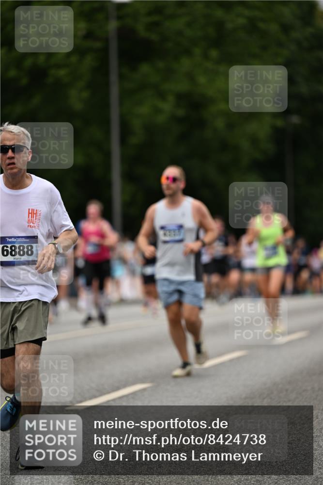 29.06.2025 - hella hamburg halbmarathon Dr. Thomas Lammeyer http://msf.ph/oto/8424738 29.06.2025 10:49:37 Kennedybrücke 1024, 1774, 1798, 2550, 2779, 3570, 4275, 4337, 4388, 5099, 5949, 6841, 6888, 7216, 7859, 7912, 8745, 8907, 9084, 9085, 10668, 10727 meine-sportfotos.de