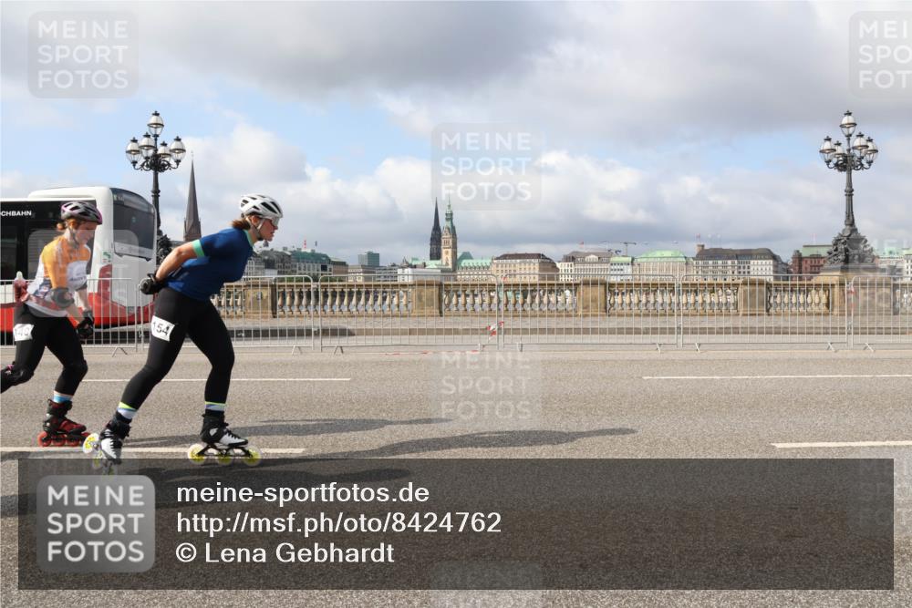 29.06.2025 - hella hamburg halbmarathon Lena Gebhardt http://msf.ph/oto/8424762 29.06.2025 08:58:44 Lombardsbrücke 154 meine-sportfotos.de