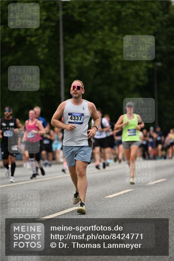29.06.2025 - hella hamburg halbmarathon Dr. Thomas Lammeyer http://msf.ph/oto/8424771 29.06.2025 10:49:38 Kennedybrücke 1024, 1774, 1798, 2550, 2779, 3570, 4275, 4337, 4388, 5099, 5949, 6841, 6888, 7216, 7859, 7912, 8745, 8907, 9084, 9085, 10562, 10668, 10727 meine-sportfotos.de