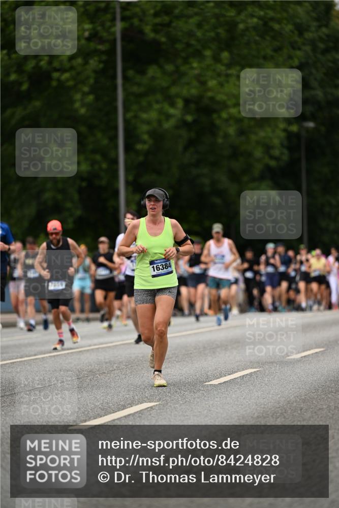 29.06.2025 - hella hamburg halbmarathon Dr. Thomas Lammeyer http://msf.ph/oto/8424828 29.06.2025 10:49:40 Kennedybrücke 1024, 1774, 1798, 2550, 2779, 3570, 4275, 4337, 4388, 5099, 5949, 6841, 6888, 7859, 7912, 8745, 8907, 9084, 10562, 10668, 10727 meine-sportfotos.de